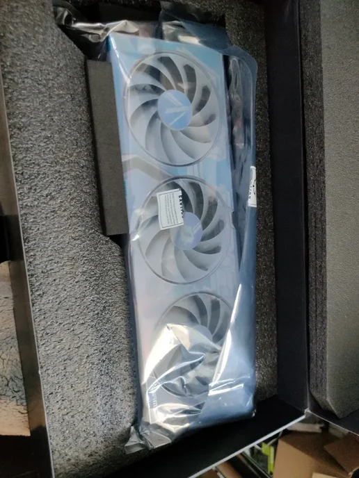 Colorful Видеокарта iGame GeForce RTX 4060 Ultra W OC 8G, 8 г, фото 2
