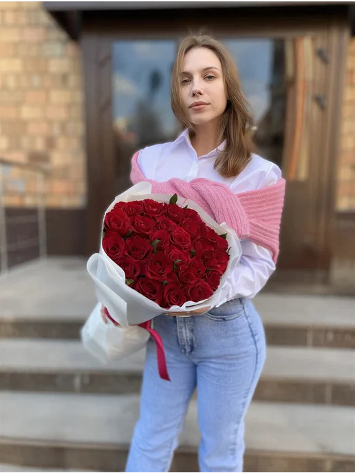 ROZA4U Букет живых цветов 25 красных роз Эвер ред 60 см, красный, фото 3