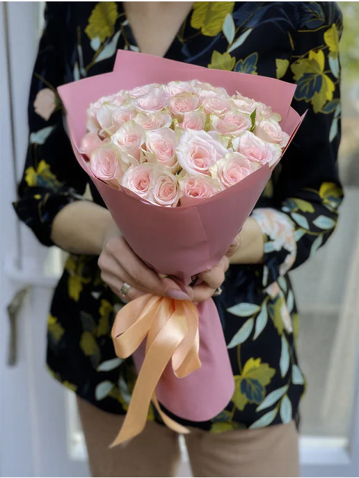 ROZA4U Букет живых цветов 25 нежных роз Пинк Атена, вариант, фото 3