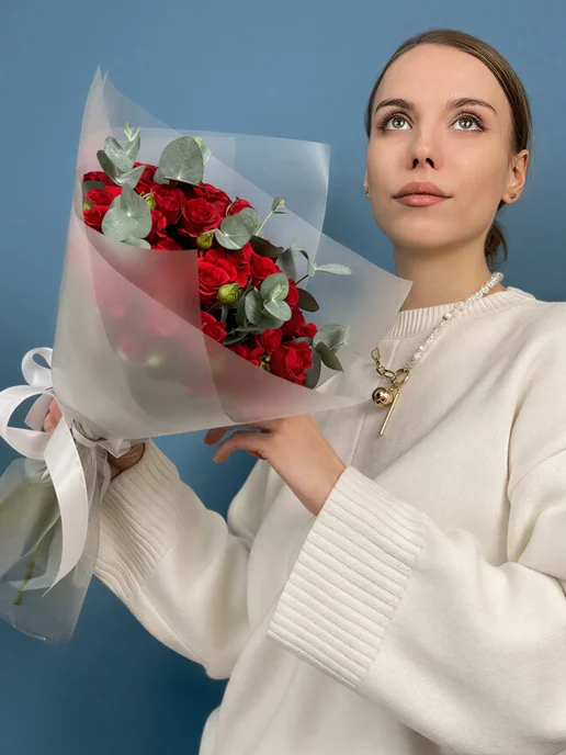 ROZA4U Букет живых цветов 15 кустовых красных роз Рубикон 40 см, красный, фото 3