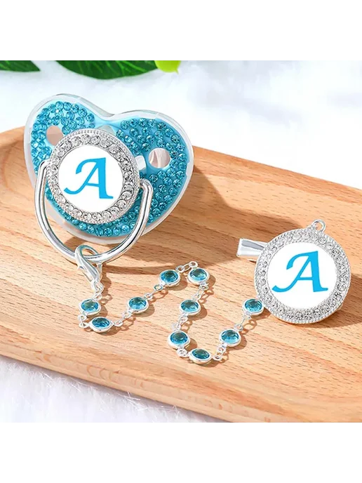 Нет бренда Соска с зажимом и подвеской "A", голубой цирконий, голубой, фото 3