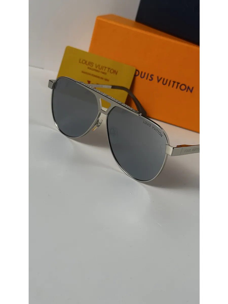 Солнцезащитные очки Louis Vuitton