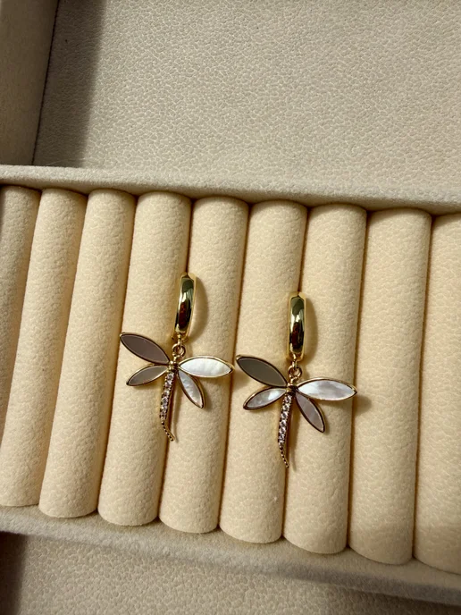 Lori Lova Jewelry Комплект украшений Чокер и серьги из перламутра со стрекозой, белый, фото 2