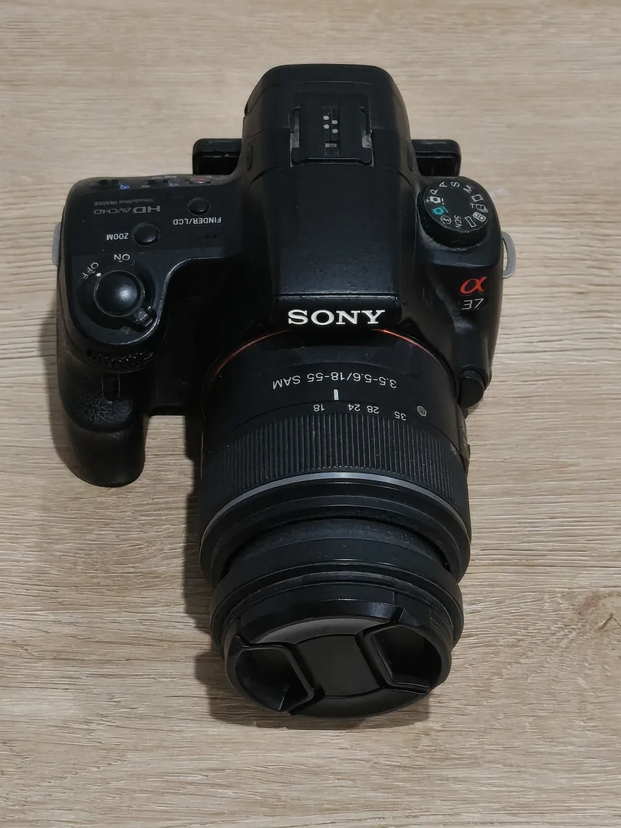Зеркальный фотоаппарат Sony Alpha SLT-A37