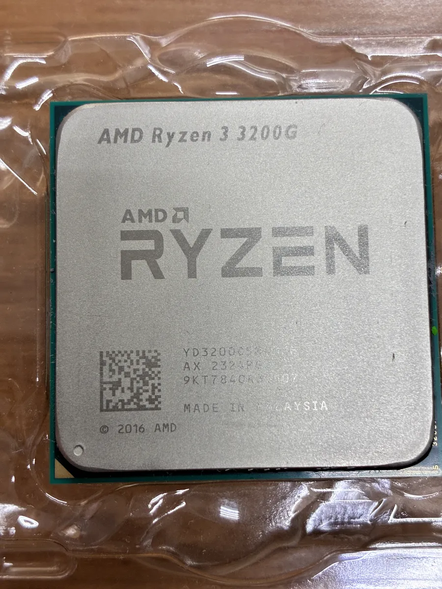 Процессор Ryzen 3 3200G YD3200C5M4MFH