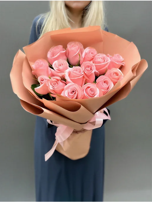 ROZA4U Букет живых цветов 15 коралловых роз Би Свит, розовый, фото 3