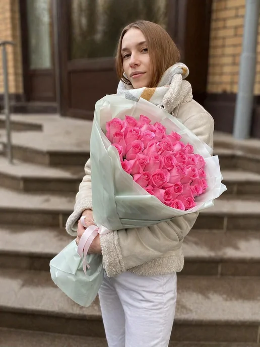 ROZA4U Букет живых цветов 35 розовых роз Ревиваль 60 см, розовый, фото 3
